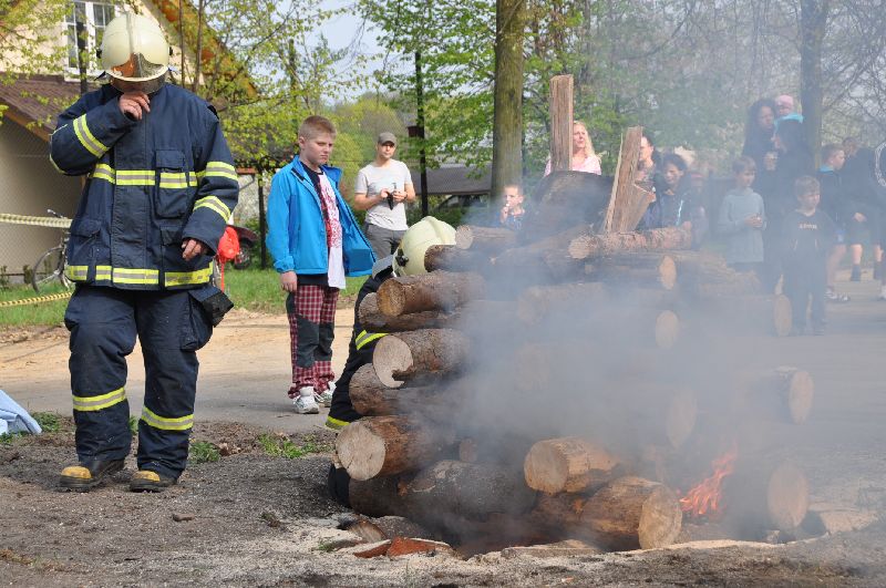 2013 04 30 pálení čarodějnic Záblatí 28