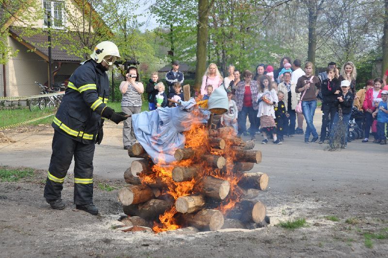 2013 04 30 pálení čarodějnic Záblatí 35